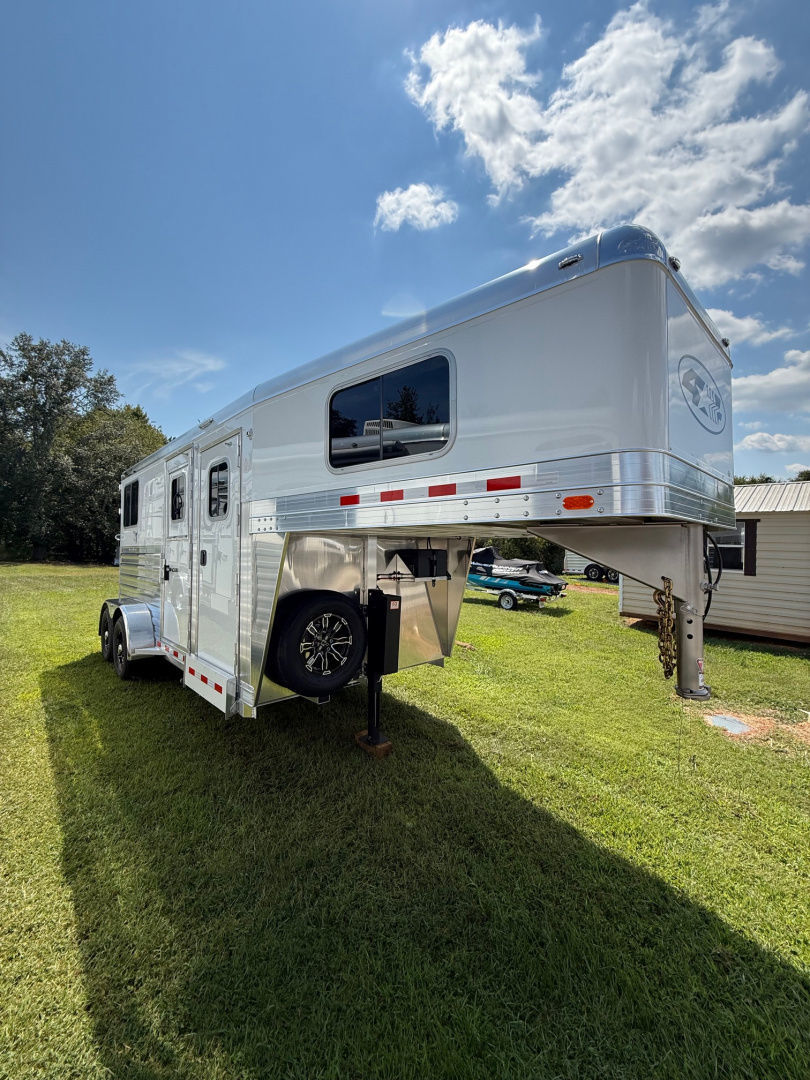 2027 4-star 2 horse straight load gooseneck
