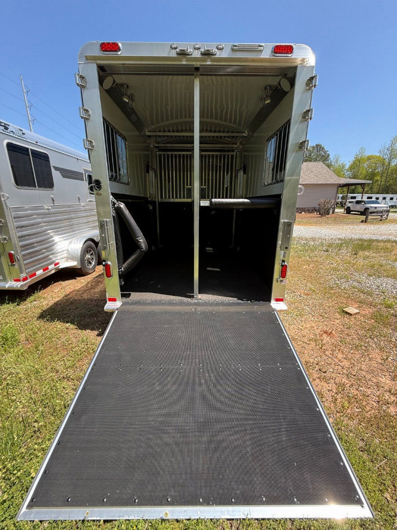Trailer Photo 15