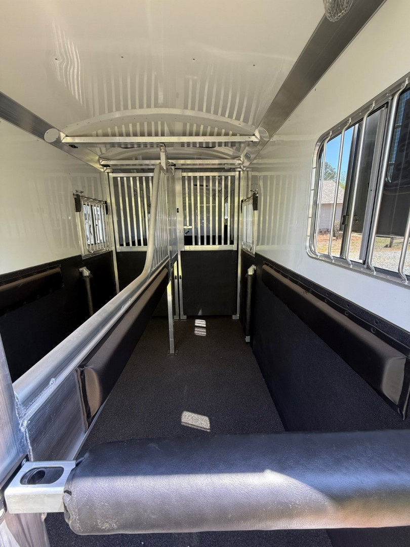 Trailer Photo 18