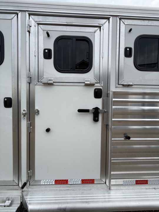 Trailer Photo 10