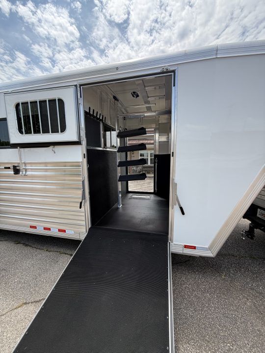 Trailer Photo 8