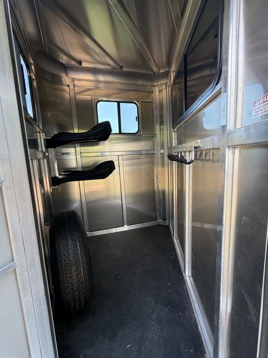 2024 Adam 2 horse straightload julite side ramp bumper pull