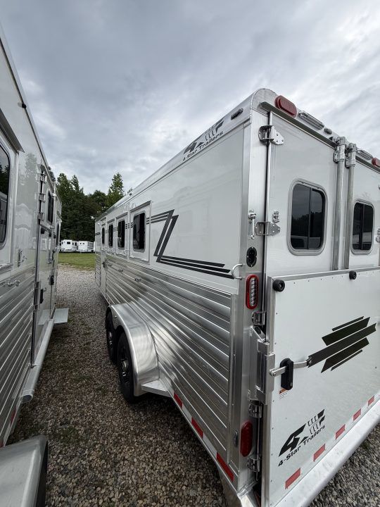 Trailer Photo 4