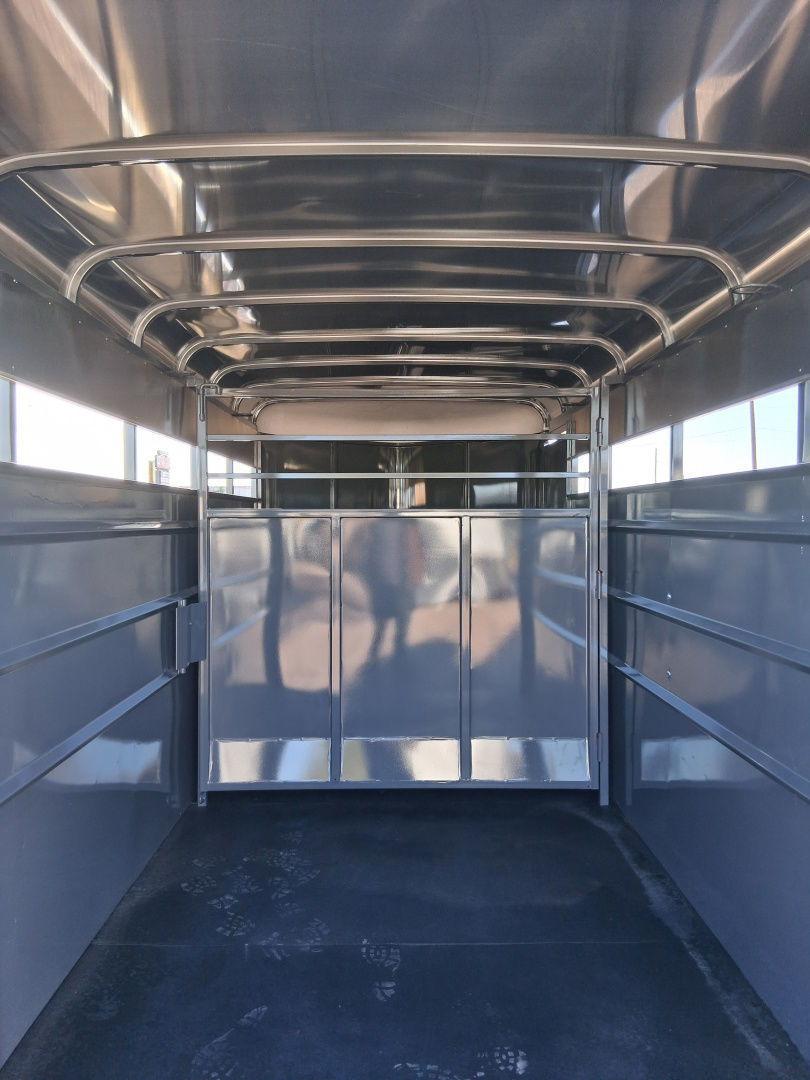Trailer Photo 11