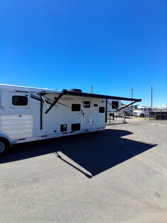 Trailer Photo 12