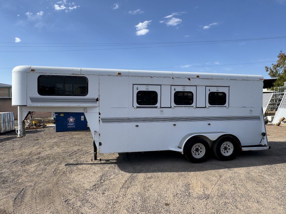 Trailer Photo 8
