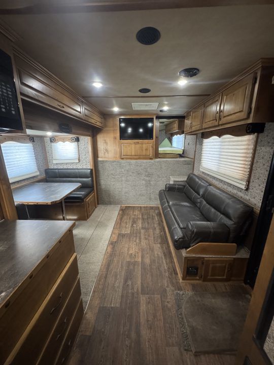 Trailer Photo 18