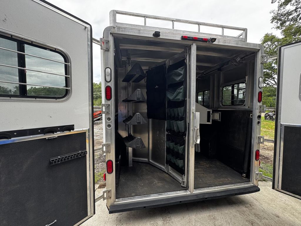 Trailer Photo 19