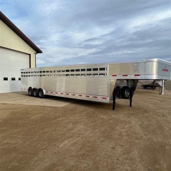 2024 Sooner sr8036 36ft-livestock trailer-3 compartments