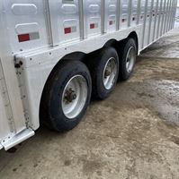 2022 Merritt livestock trailer-3 compartments