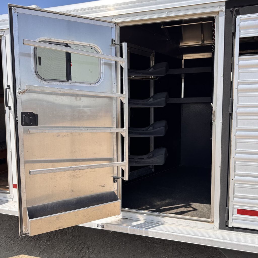 Trailer Photo 13
