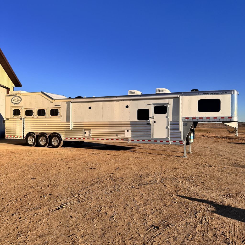 Trailer Photo 2