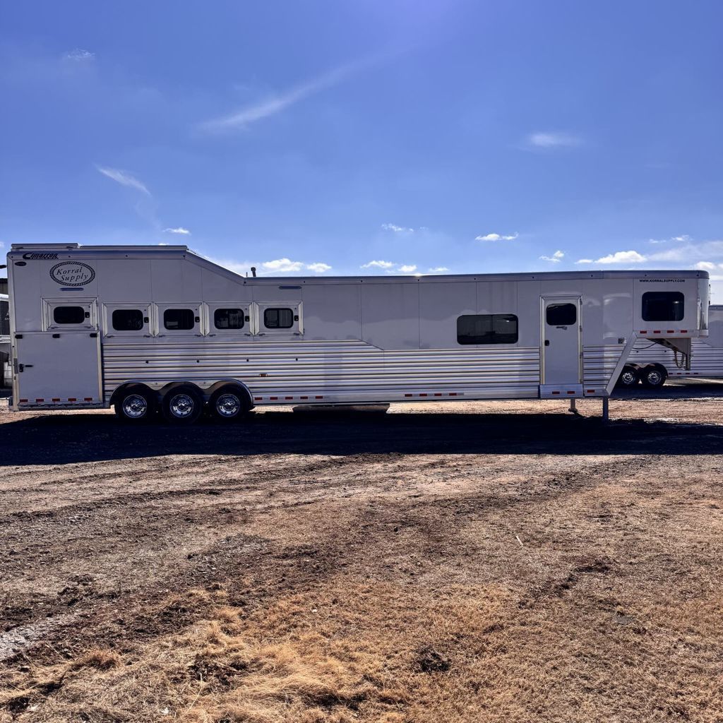 Trailer Photo 2