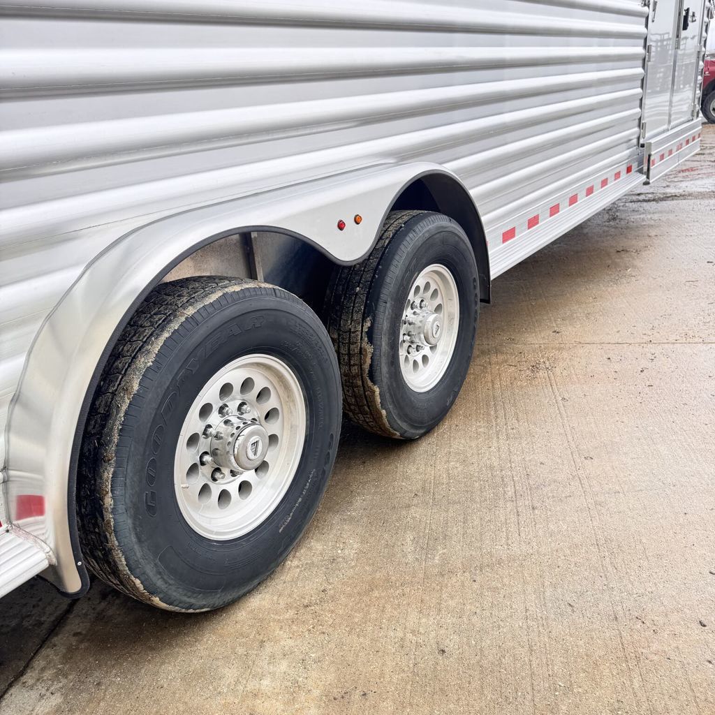 2026 Elite 28' stock combo - trainer tack - 3 compartments