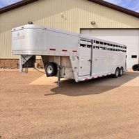 2015 Stock horse Featherlite SR7024 Livestock Trailer 24FT w/3 Compartments
