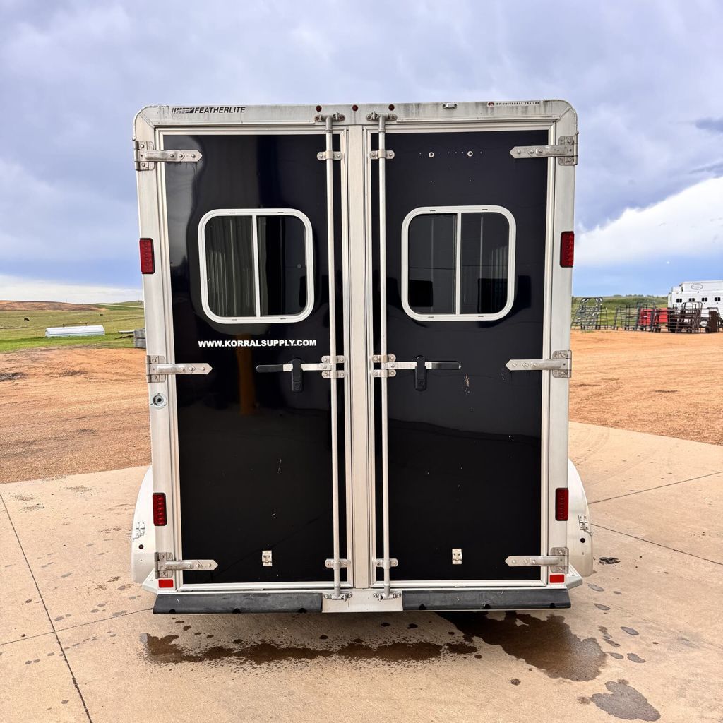 2015 Featherlite 2h straight load bumper pull