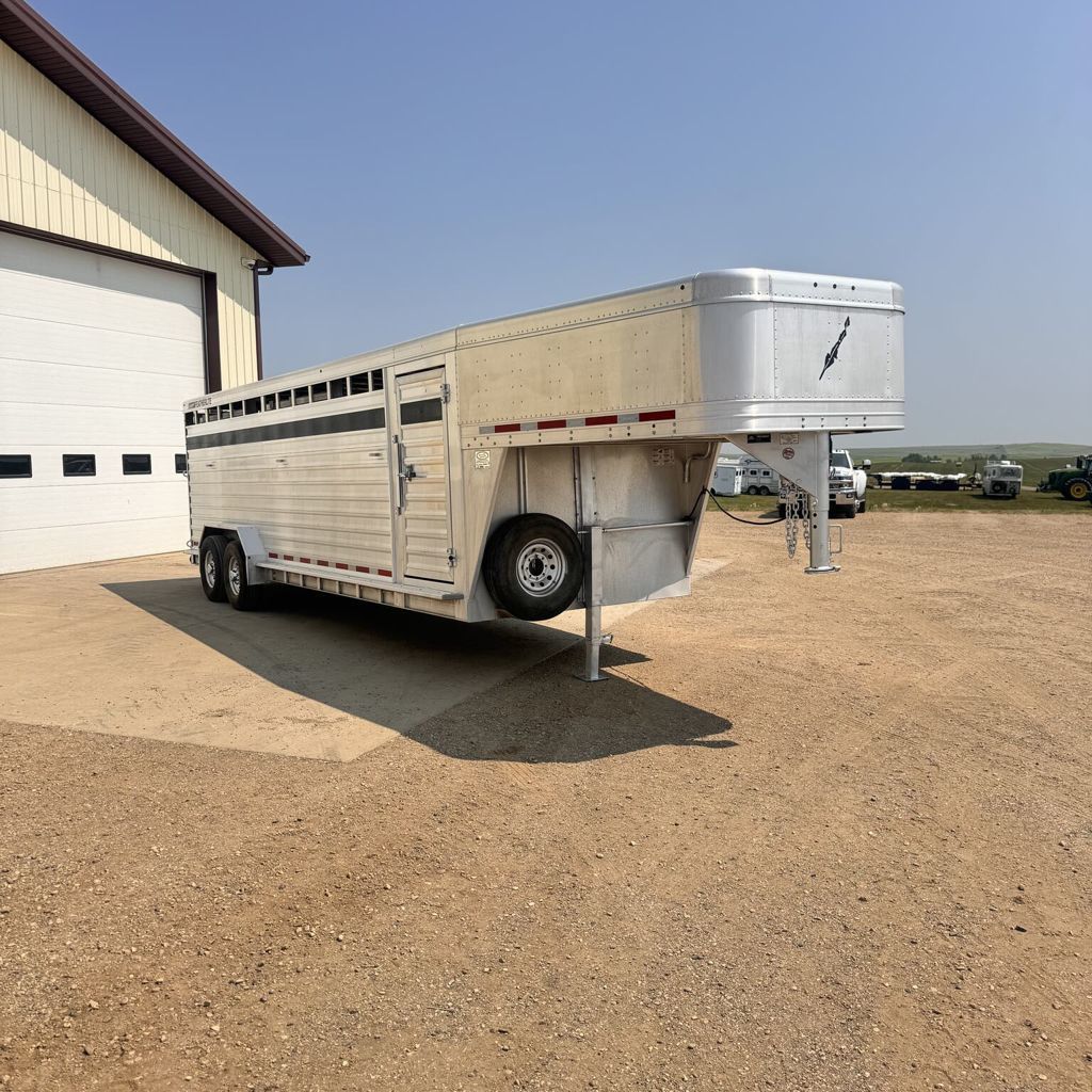 2013 Featherlite 7' x 24' Livestock Trailer w/ 3 Compartments
