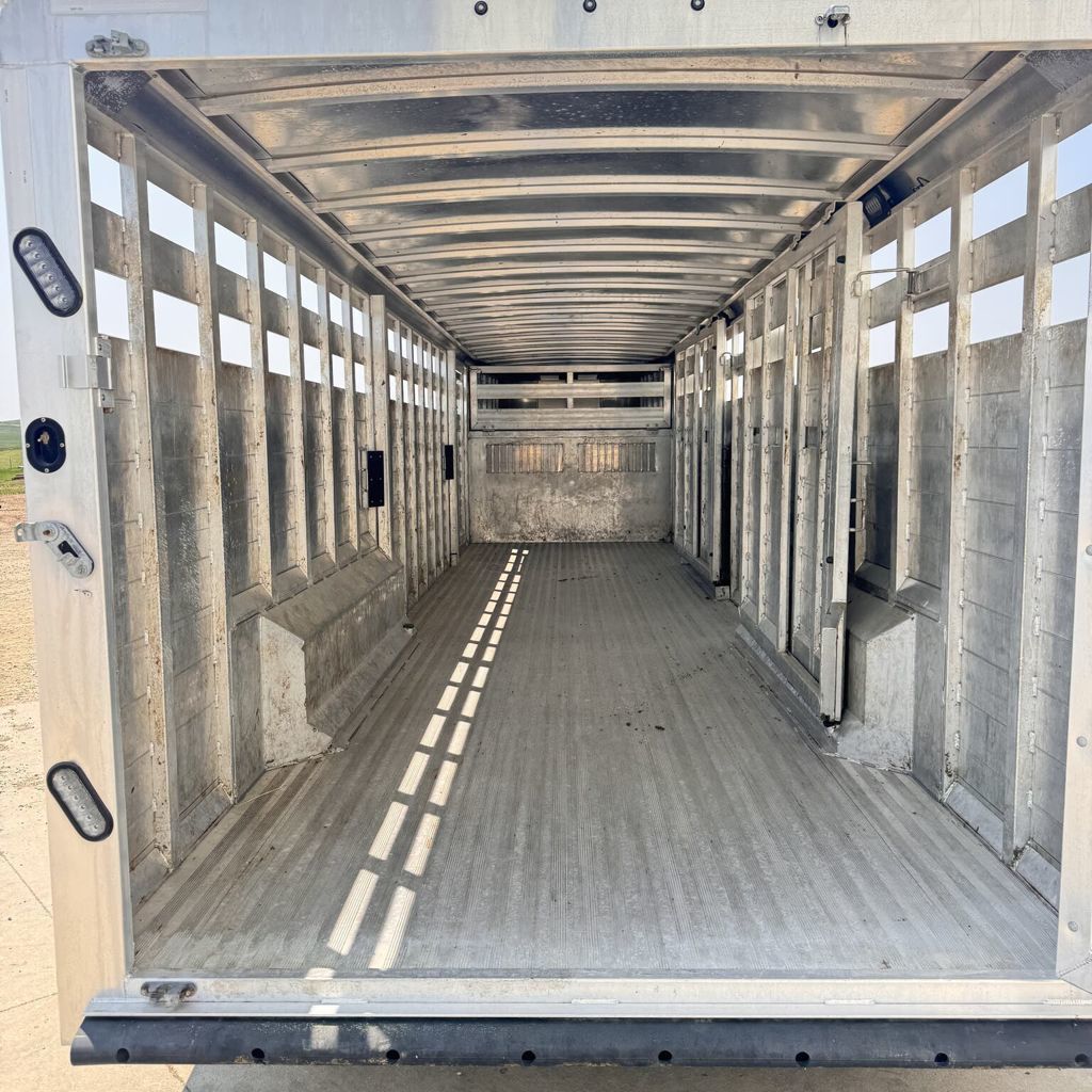 Trailer Photo 11