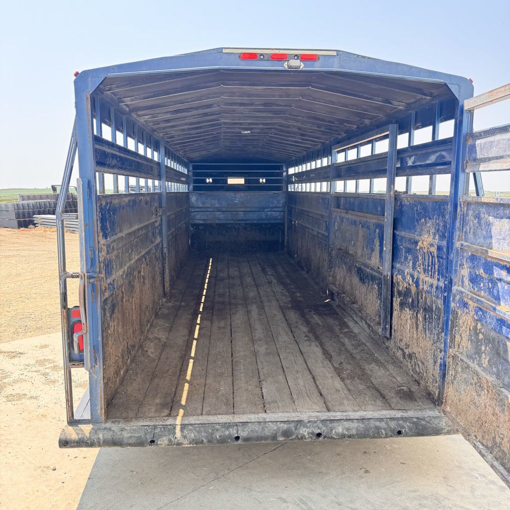 Trailer Photo 8
