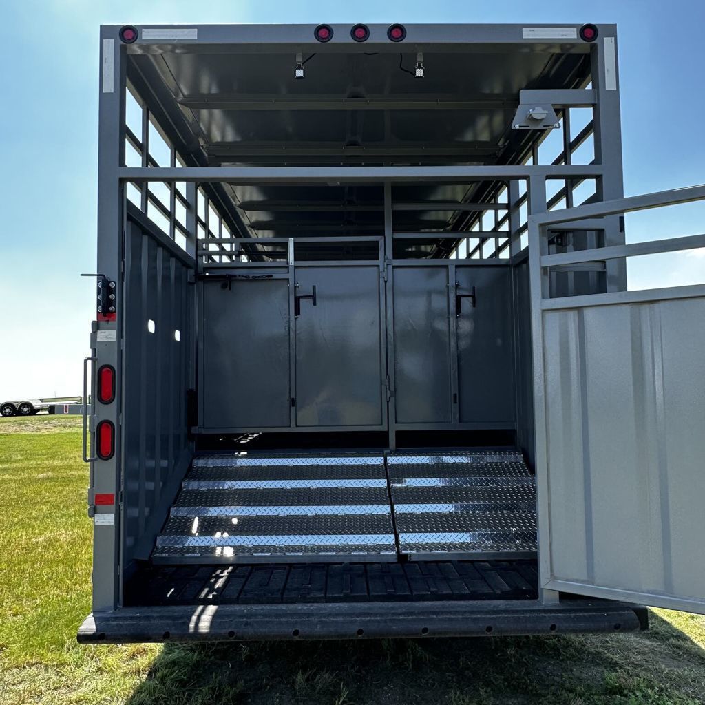 Trailer Photo 14