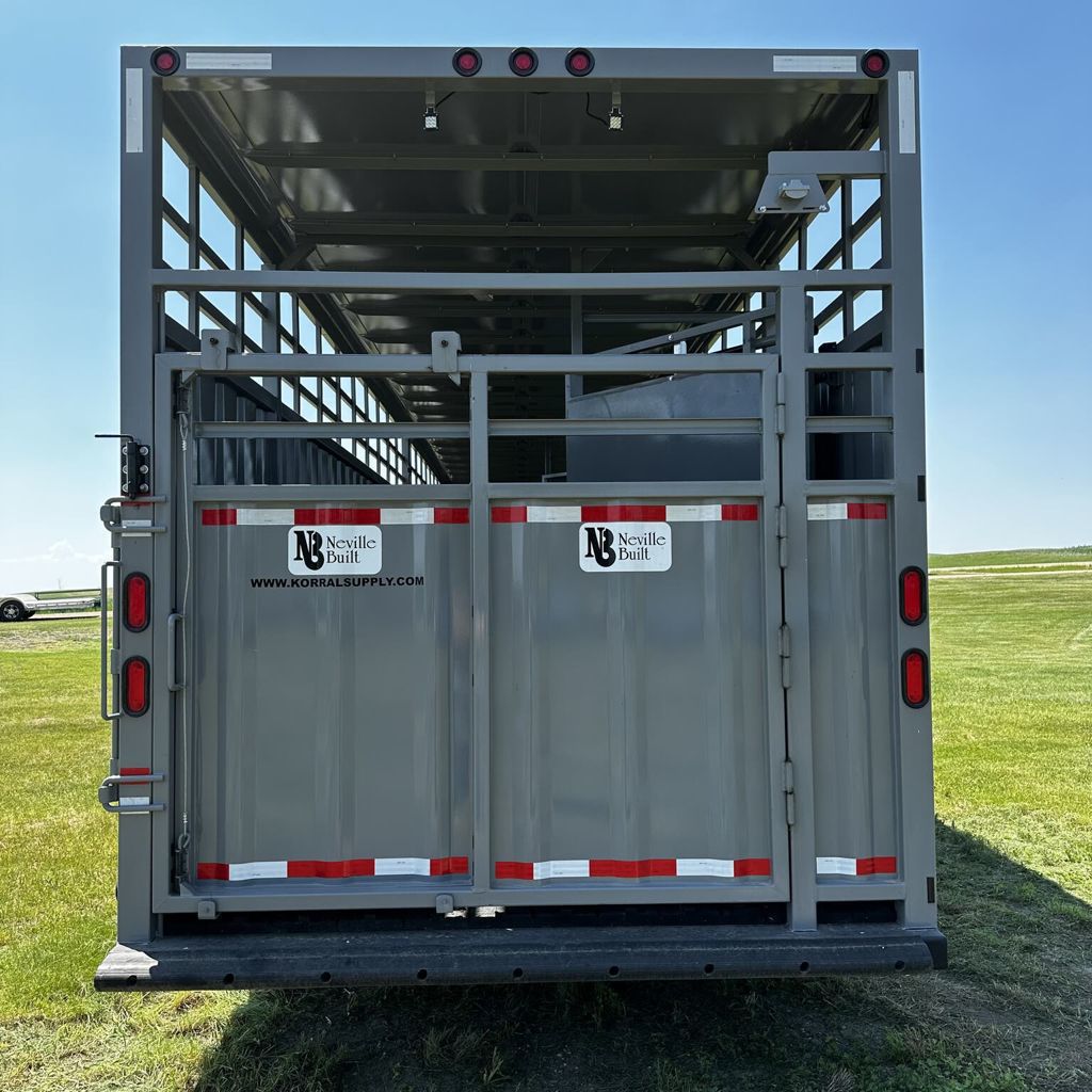 Trailer Photo 7