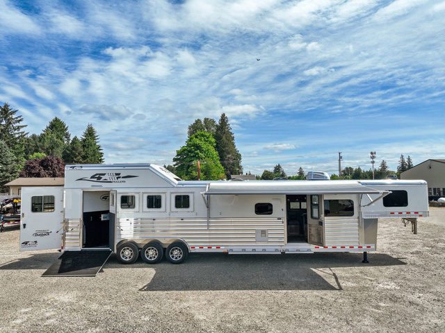 2025  4 Star Trailers