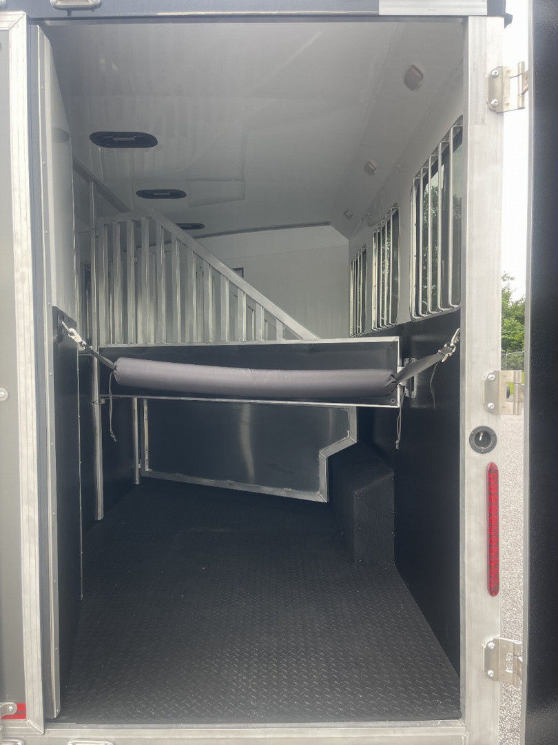 Trailer Photo 30