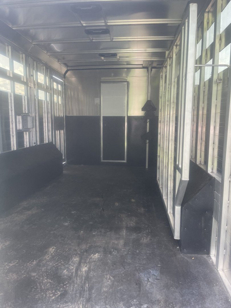Trailer Photo 26