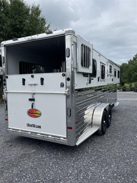 Trailer Photo 16