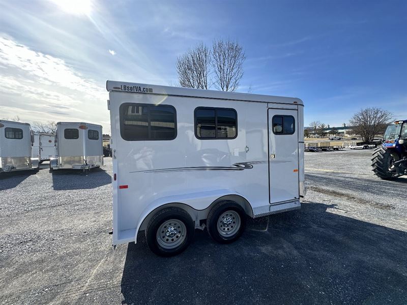 2025 Bee 2 horse chief slant load