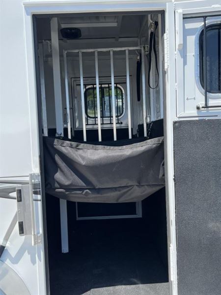 Trailer Photo 6