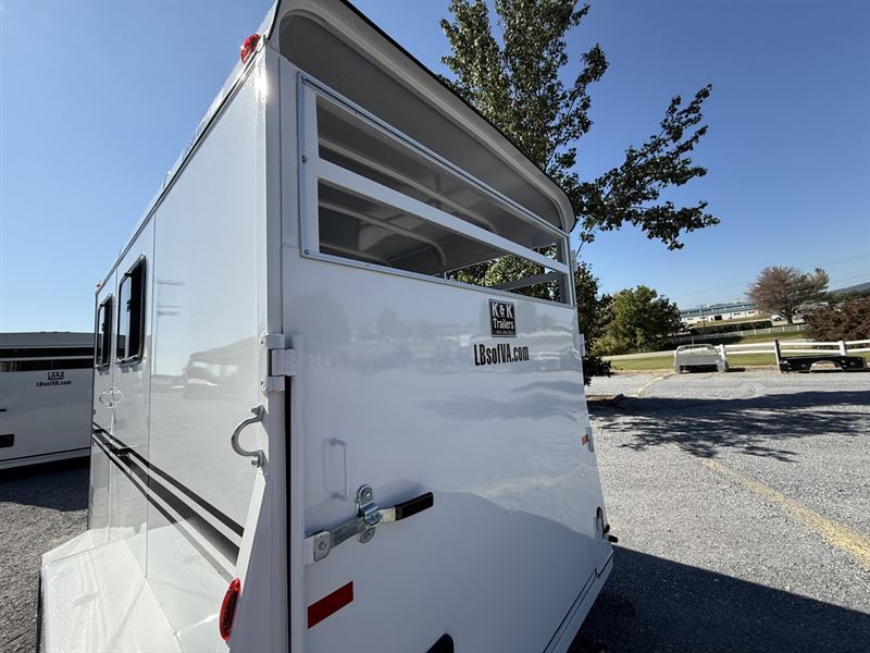 2026 Bee 2 horse durango slant load