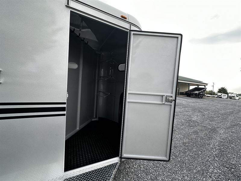 2026 Bee 3 horse slant load durango bp
