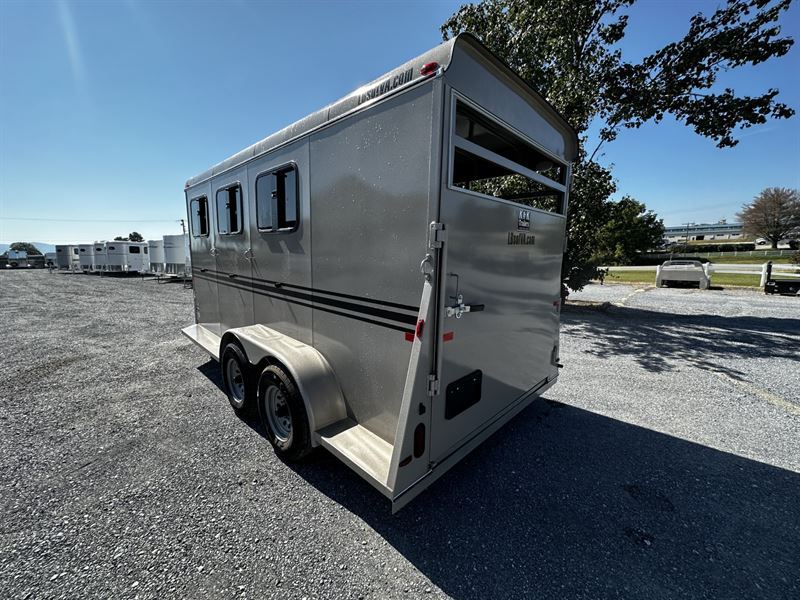 2026 Bee 3 horse durango slant load