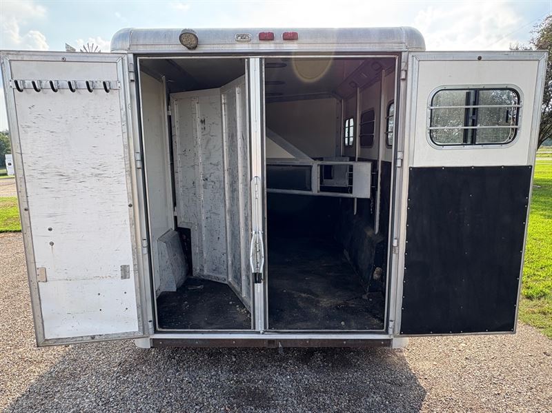 1996 Hart 3 horse with 11' lq and midtack