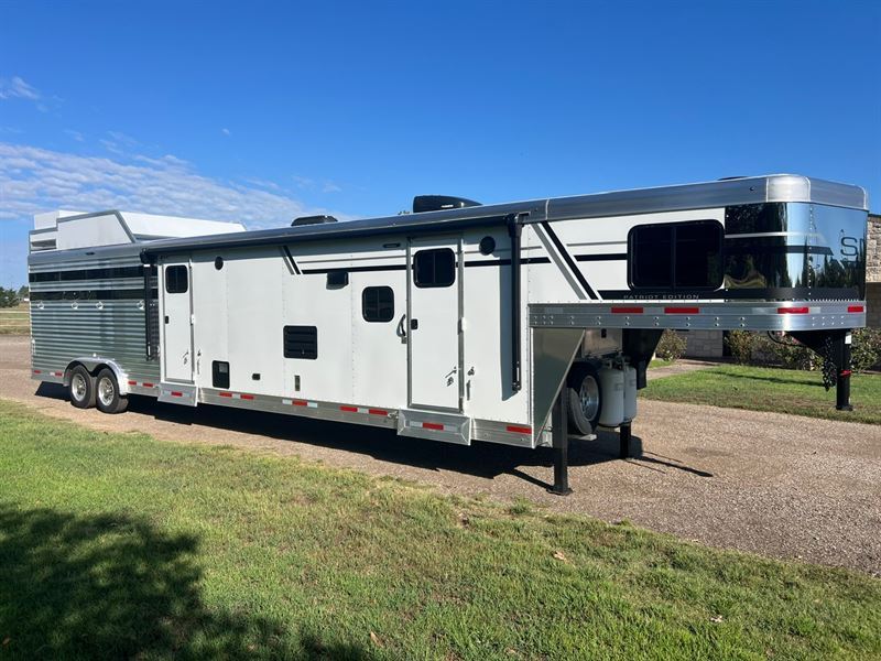 2026 smc 13' shortwall stock back lq with generator
