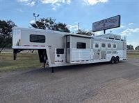 2017  horse Logan 4 Horse Side Load 12' Living Quarter