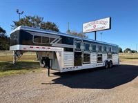 2017  horse 4 Star 6 Horse Side Load