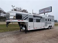 2025  horse Smc 3 Horse 13' Living Quarter Side Load