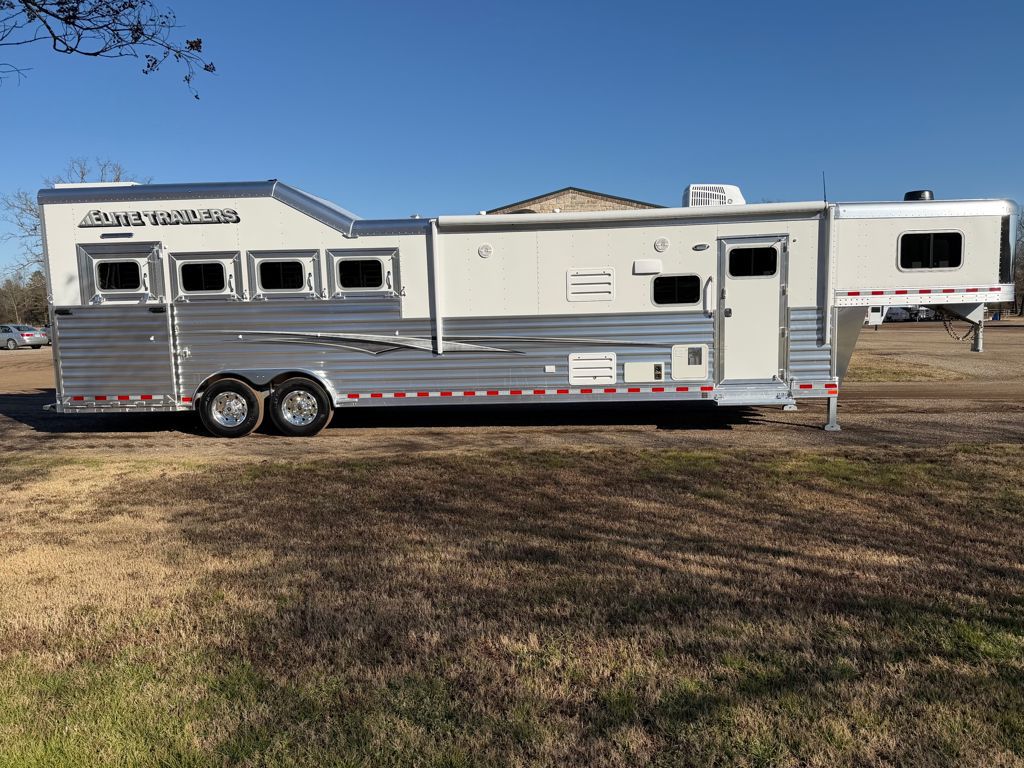 2026 Elite 4 horse side load with 13'8'' living quarter