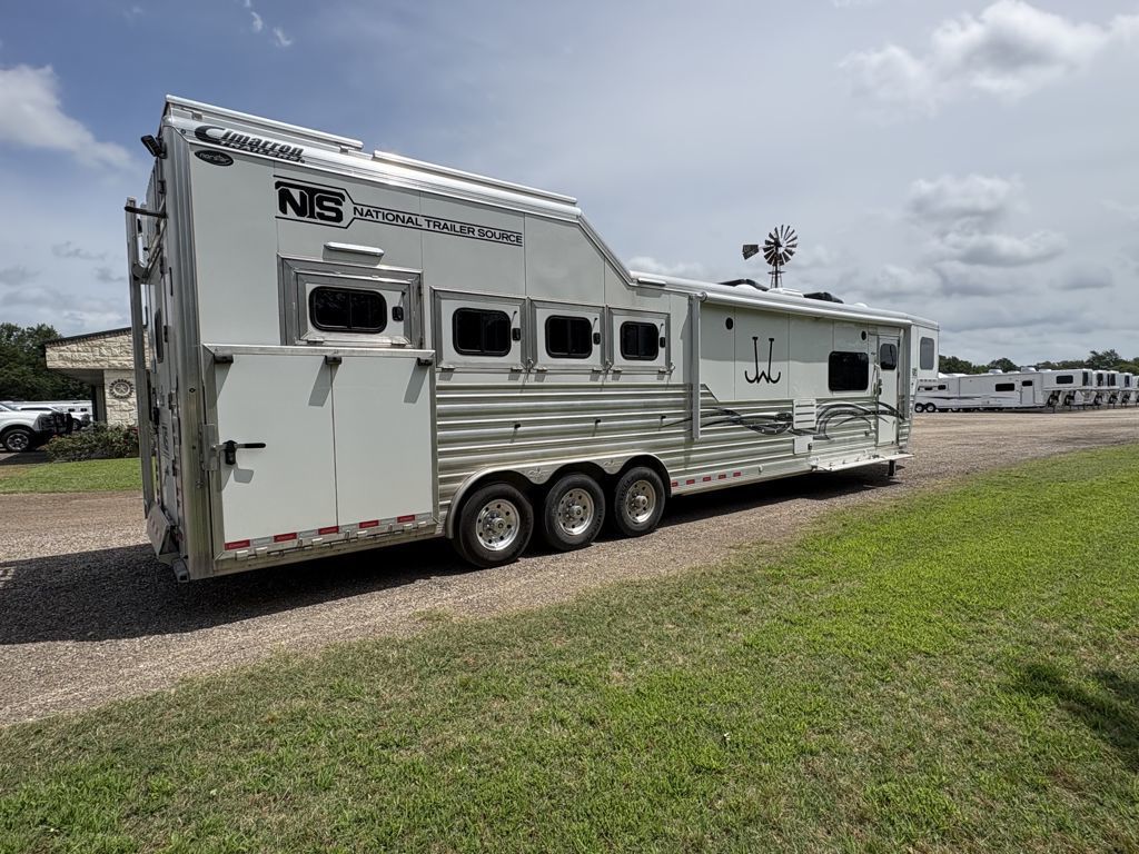 2023 Cimarron 4 horse 17' outlaw living quarter