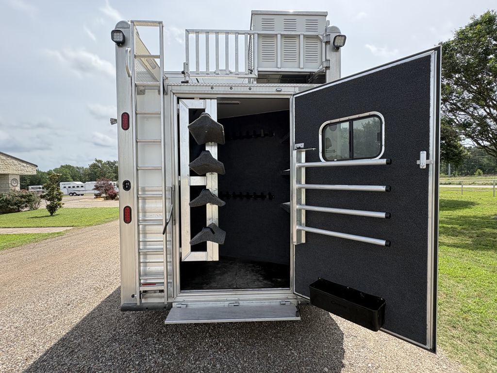 2023 Cimarron 4 horse 17' outlaw living quarter