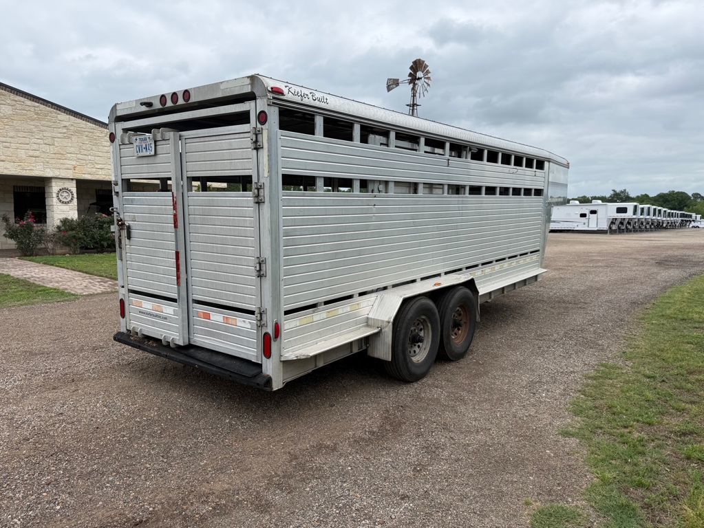 2004 Kiefer Built 20' stock trailer
