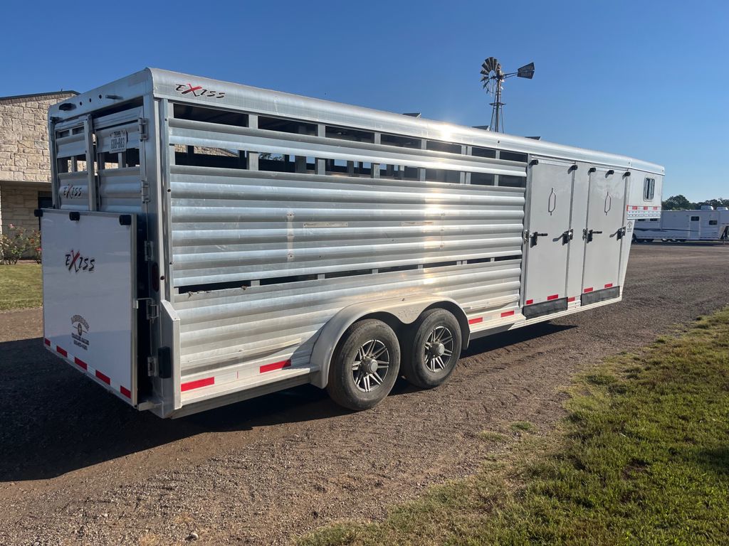 2023 Exiss 24' show cattle with four pens