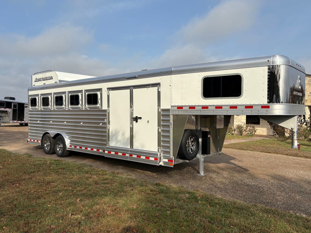2027 Elite 5 horse double door tack
