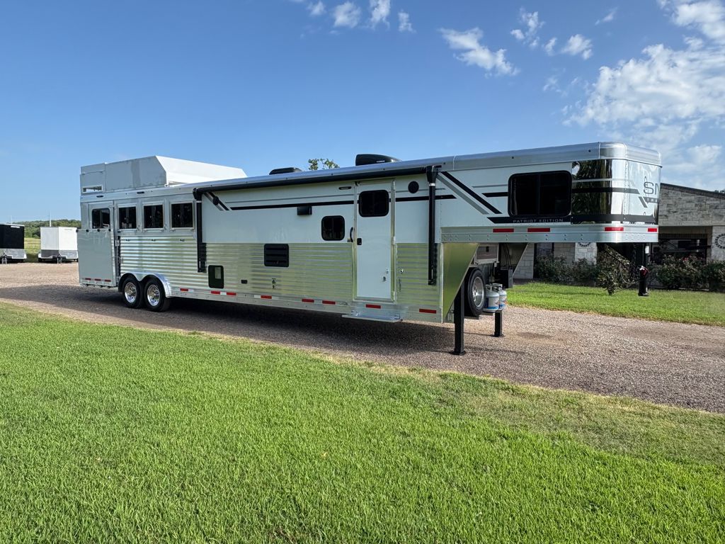 2026 smc 4 horse side load with 13' lq and slide