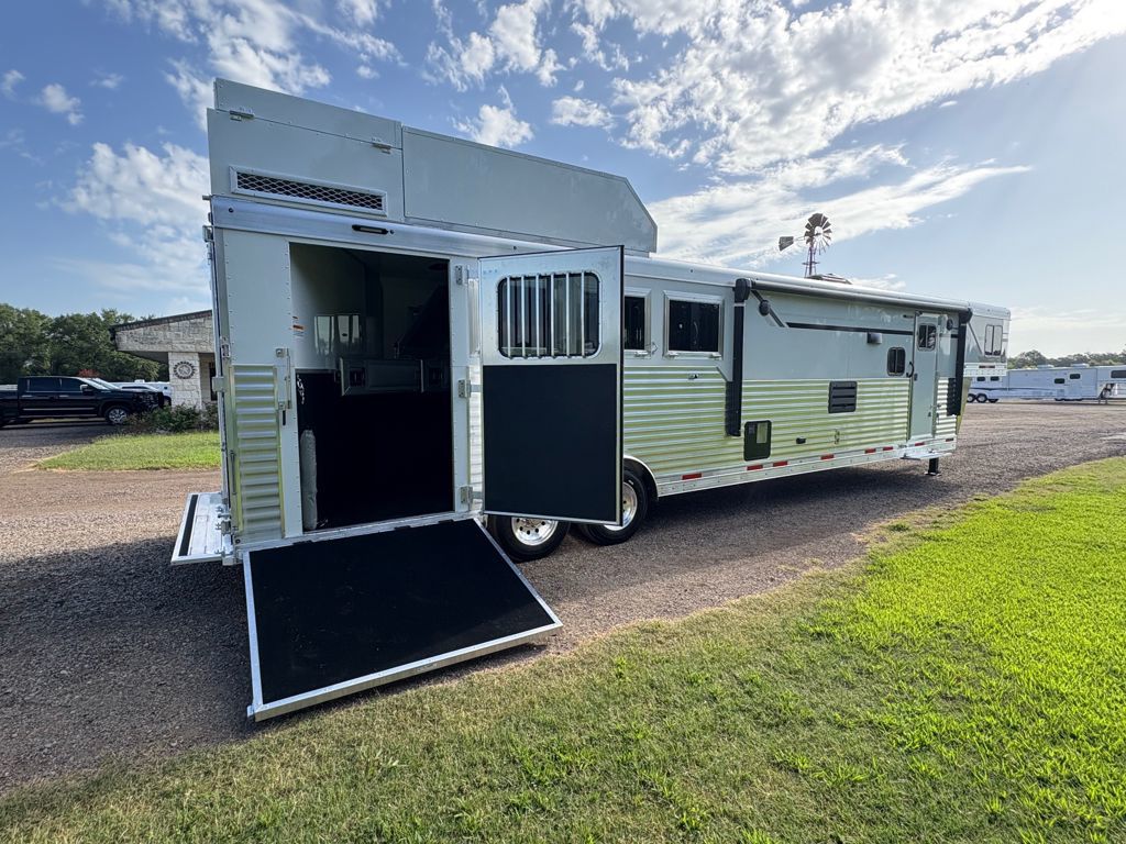 2026 smc 4 horse side load with 13' lq and slide