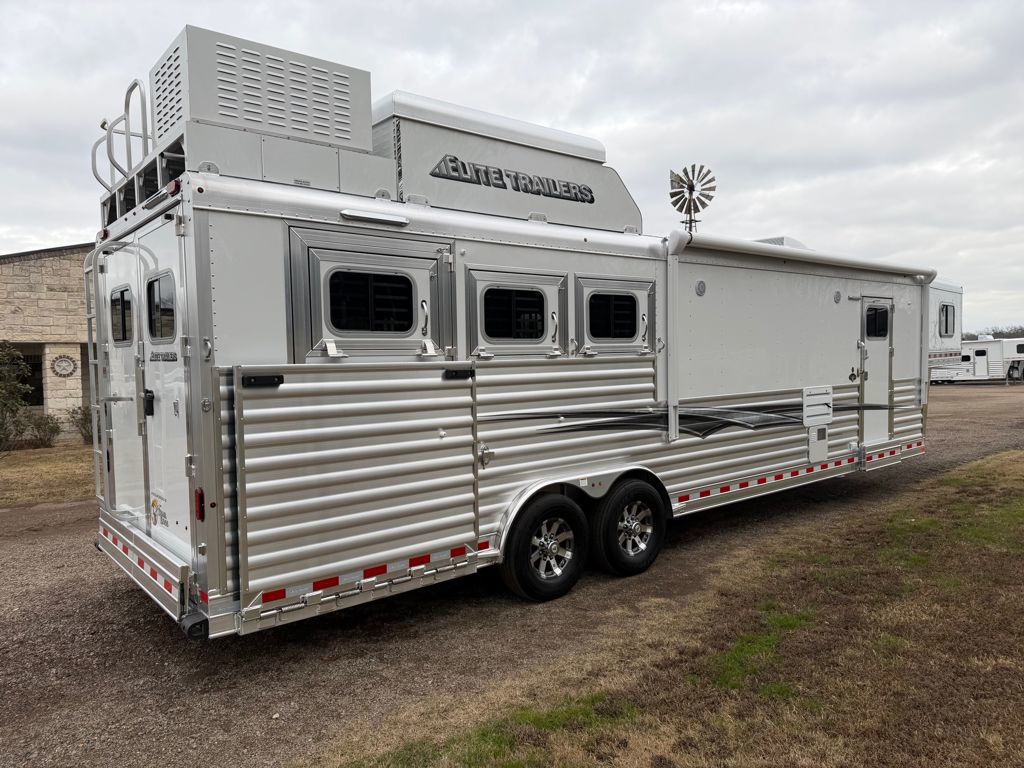 2026 Elite 3 horse side load with 13'8'' living quarters