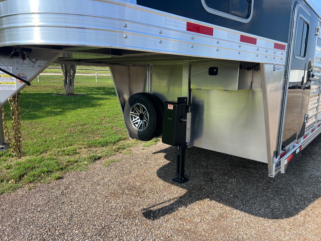 2026 Exiss 25' show cattle with float gate