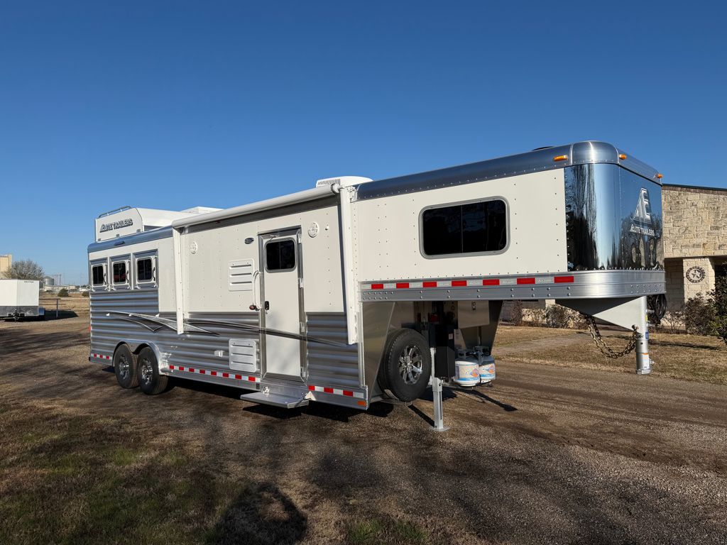2026 Elite 3 horse 10'8'' living quarter with generator
